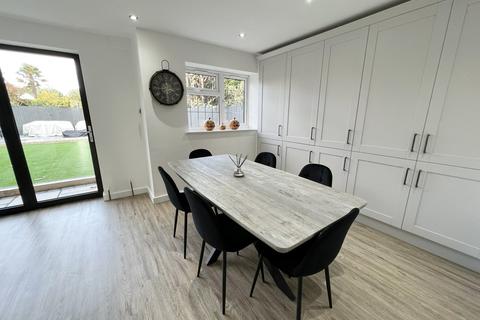 5 Dalecote Avenue, Solihull, B92 9QR
