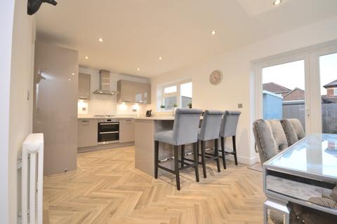 9 Cape Close, Colchester, CO3 4LX