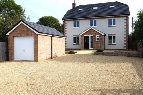 1a Redhills, Broad Town, Swindon, SN4 7RD