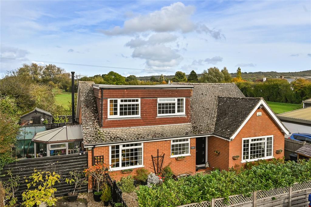 Bramble Lane, Wye, Ashford, TN25 2 bed detached house for sale £525,000