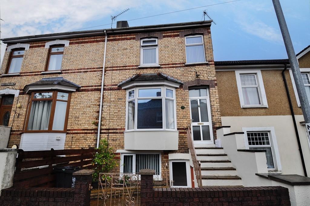 Albert Avenue, Newport 4 bed terraced house £265,000