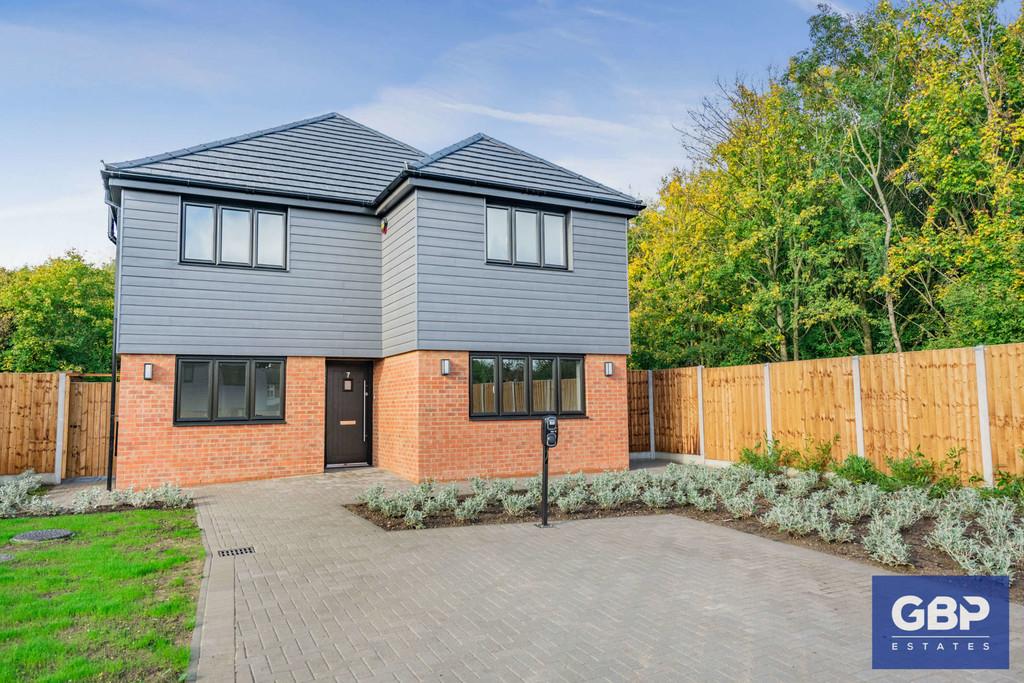 Fels Farm, Dagenham Road, Rush Green 4 bed detached house £630,000