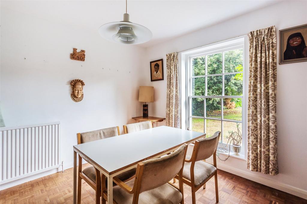 Rose Hill, Dorking, RH4 3 bed end of terrace house £750,000