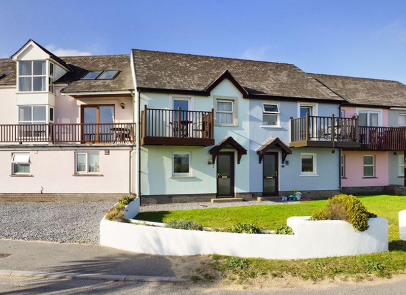 Innisfree Cottages, The Green, Llansteffan 3 bed terraced house for