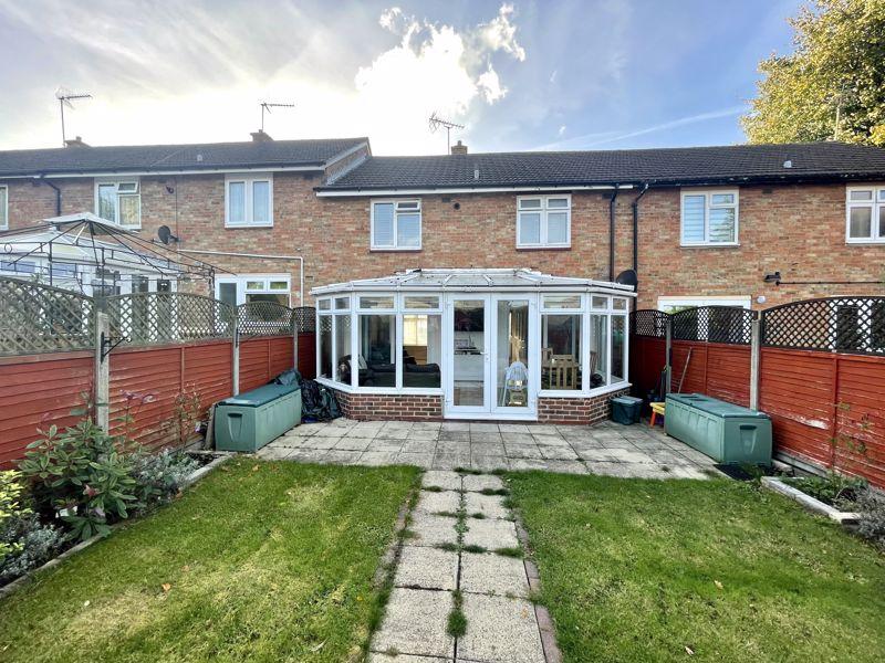 Chapel Fields, Harlow 3 bed terraced house £350,000