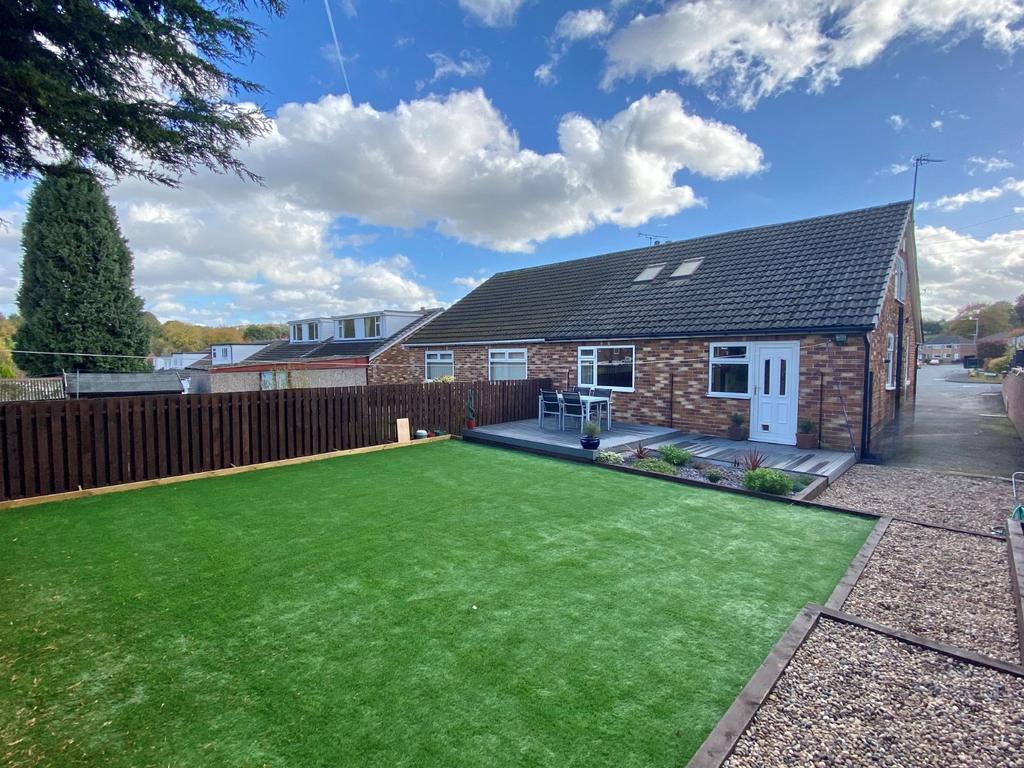 Milton Avenue, Liversedge, WF15 3 bed semidetached house £200,000