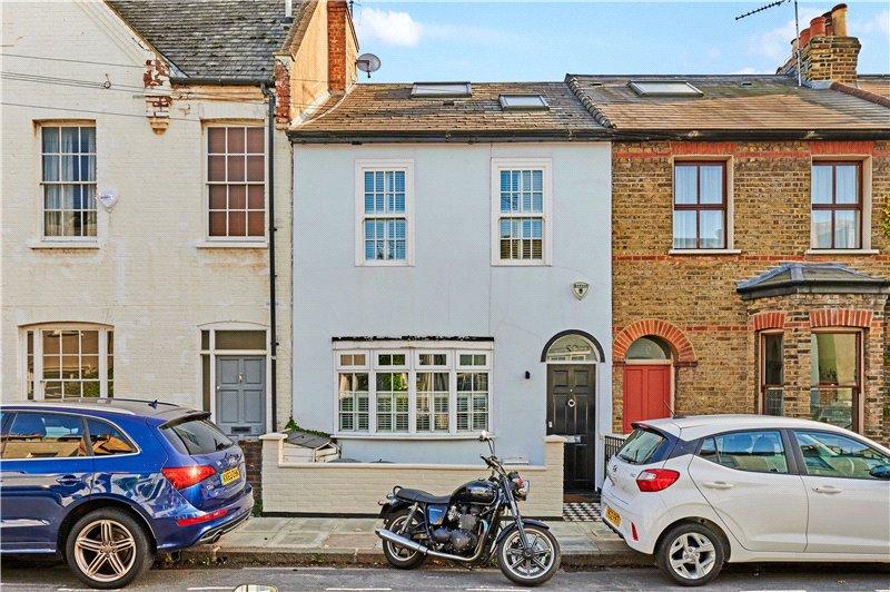 Westfields Avenue, Barnes, London, SW13 4 bed house £4,250 pcm (£981 pw)