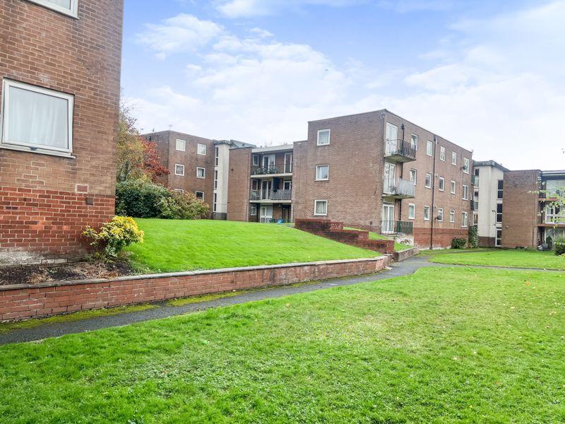 Hill View Court, Astley Bridge, Bolton 1 bed apartment for sale £65,000