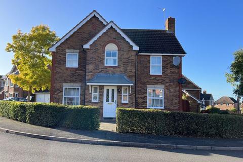 4 bedroom detached house to rent, Meadow Dale Drive, Admaston, Telford