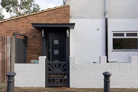 20a Canon Road, Bromley, BR1 2SN