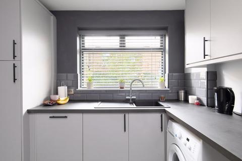 20a Canon Road, Bromley, BR1 2SN