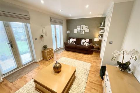 12 Blue Mans Way, Catcliffe, Rotherham, S60 5UR