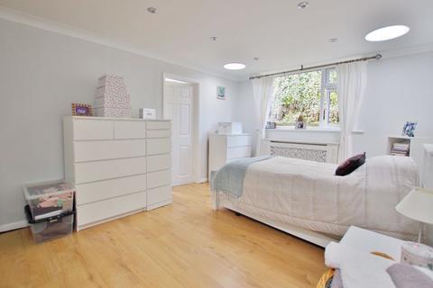 1 Grattons Drive, Lynton, EX35 6LW