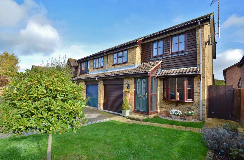 Vane Road, Thame 3 bed semidetached house £440,000