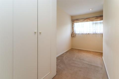 4 bedroom terraced house for sale - Cumberland Close, Little Chalfont, Buckinghamshire, HP7