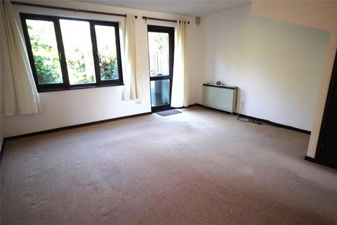 3 bedroom terraced house to rent, Darlington Close, Amersham, Buckinghamshire, HP6