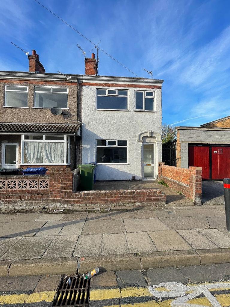 Durban Road, Grimsby 2 bed terraced house £550 pcm (£127 pw)