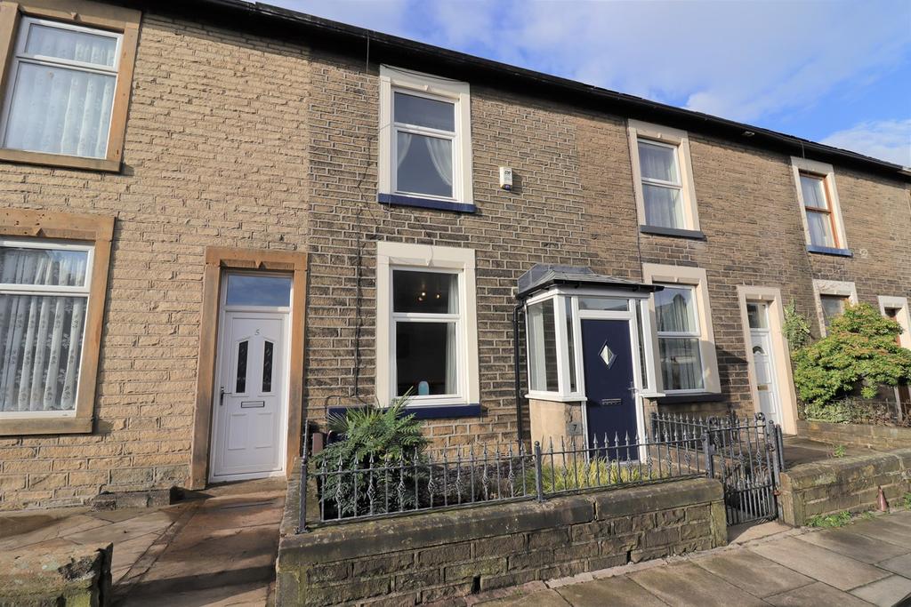 Lord Street, Colne, BB8 2 bed terraced house £104,000