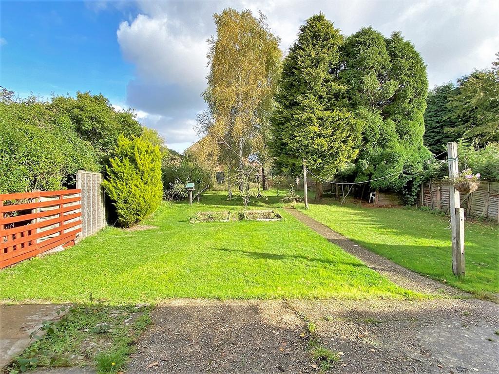 Francis Avenue, Knighton Heath, Bournemouth, BH11 2 bed detached