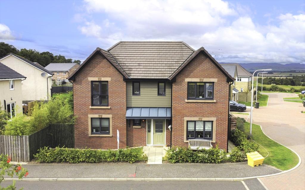 Eagle Avenue, Auchterarder, PH3 5 bed detached house for sale £385,000