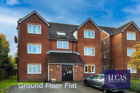 2 bedroom flat for sale - Haweswater Road, Kettering