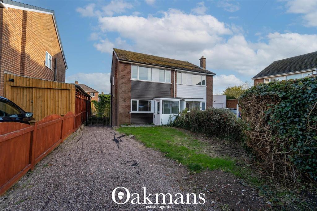 Haywood Drive, Halesowen, B62 3 bed house £875 pcm (£202 pw)