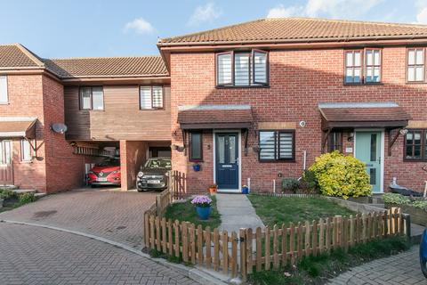 3 bedroom semi-detached house for sale - Oysters Reach, Brightlingsea, Colchester, CO7