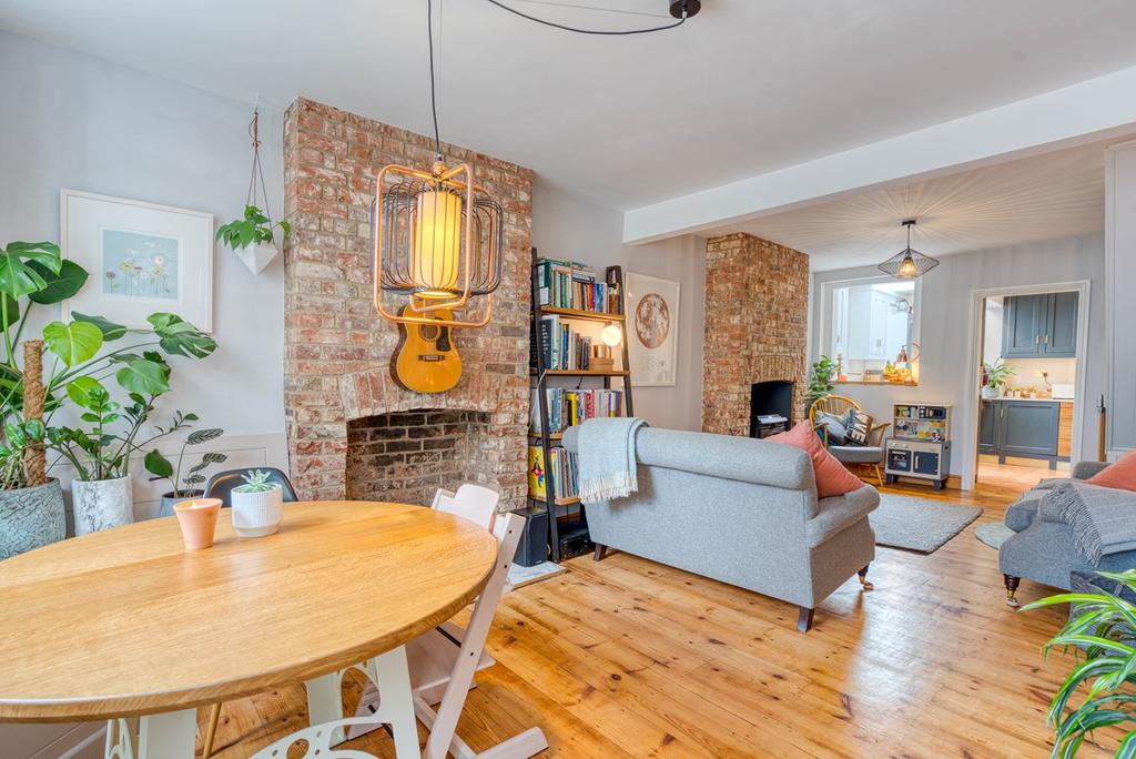 Inkerman Road, St Albans, AL1 2 bed terraced house £615,000