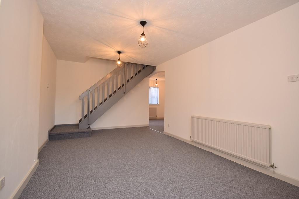 Frobisher Drive, Lytham St Annes, FY8 3 bed detached house £975 pcm