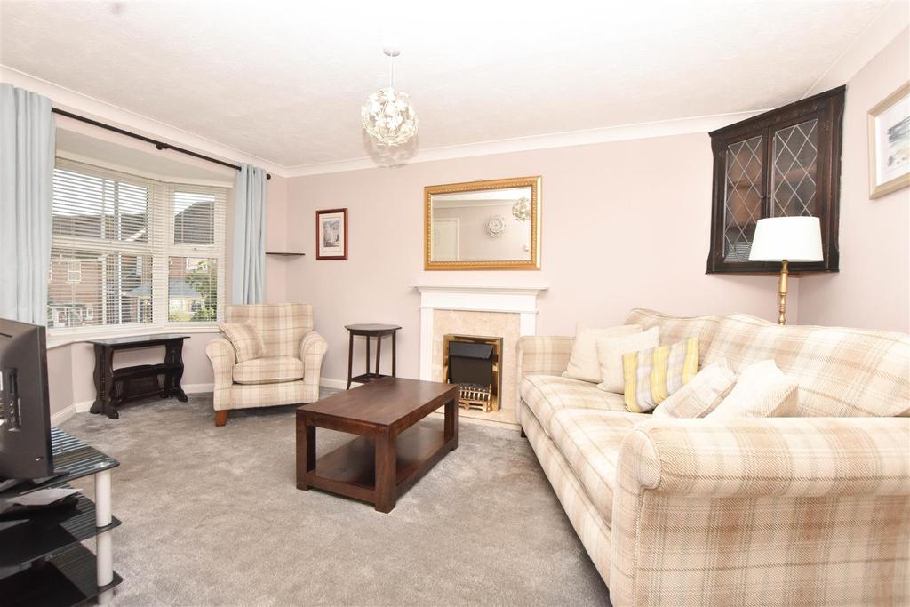 Glessing Road, Stone Cross, Pevensey 3 bed terraced house £315,000