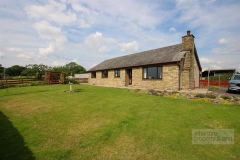 3 bedroom bungalow for sale - Green Moor Lane, Knowle Green, Ribble Valley