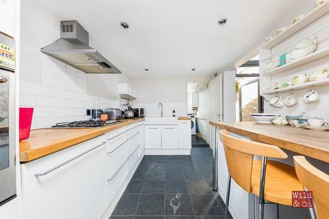 41 Kenton Road, London, E9 7AB