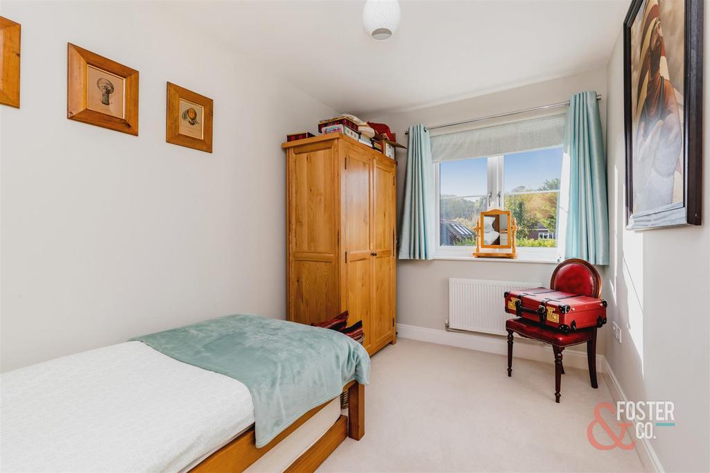 Beacon Close, 8-11.JPG