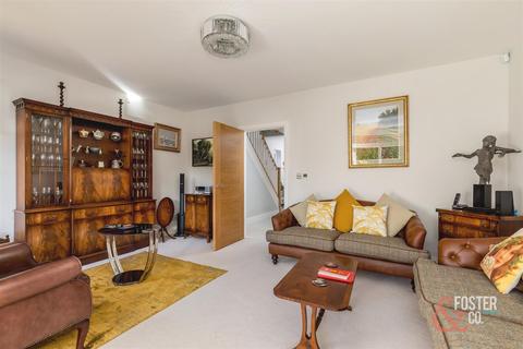 8 Beacon Close, Rottingdean, Brighton, BN2 7FY