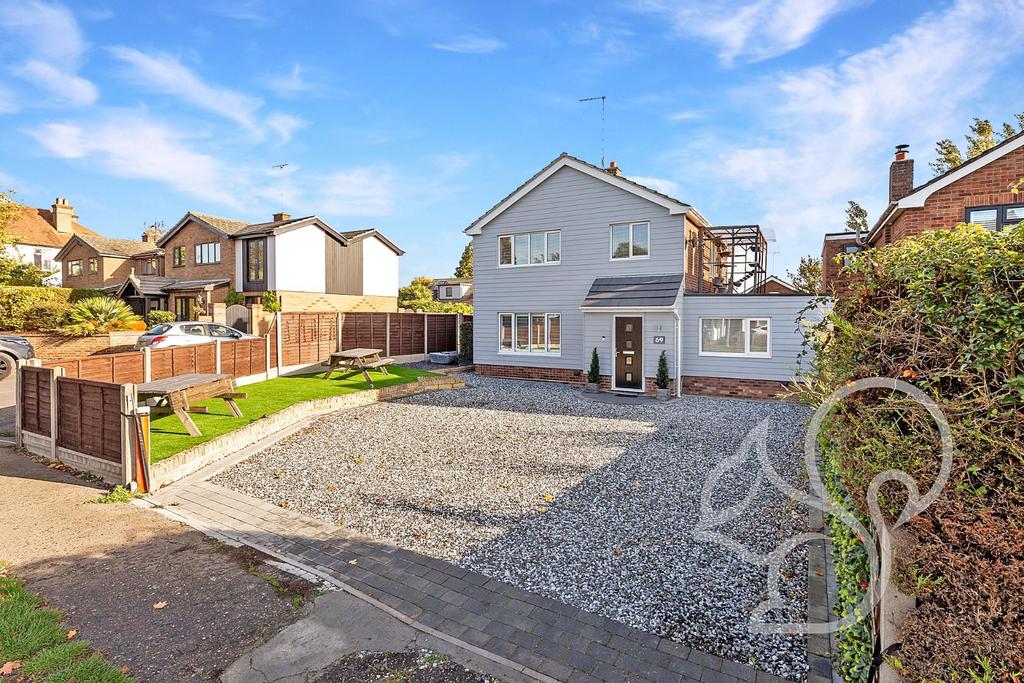 Seaview Avenue, West Mersea, Colchester 6 bed detached house £600,000
