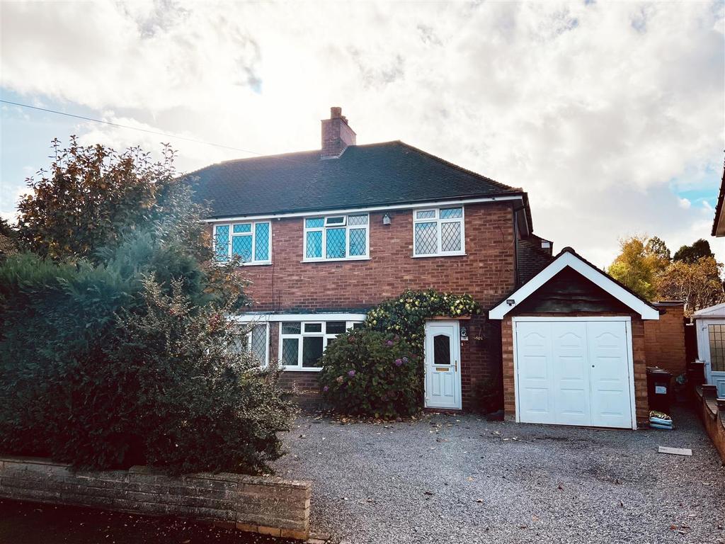 Fabian Crescent, Shirley, Solihull 3 bed semidetached house £385,000
