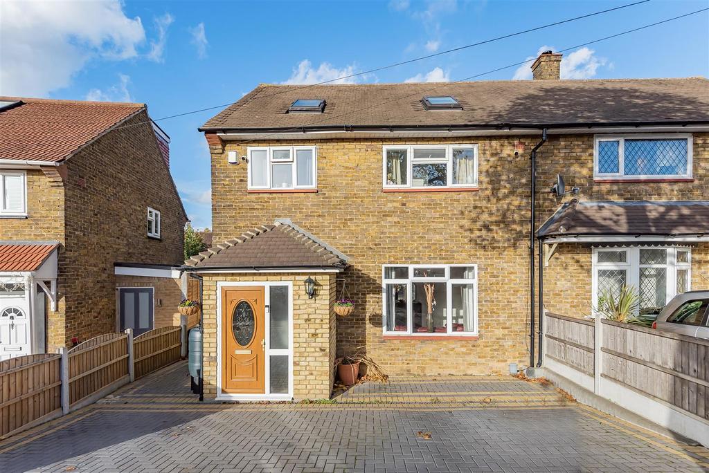 Wickford Drive, Harold Hill, Romford 5 bed semidetached house £490,000