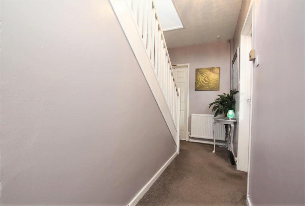Dimsdale Crescent, Wishaw 3 bed semidetached house £104,995