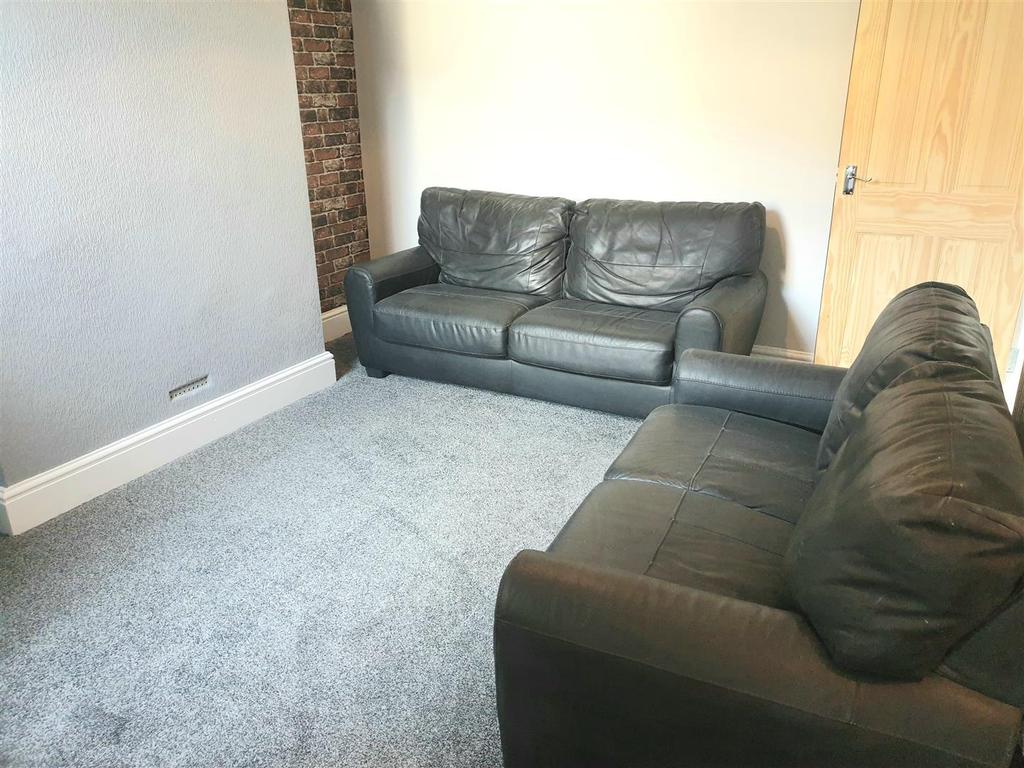 Clarence Street, Lancaster 4 bed private hall £2,115 pcm (£488 pw)