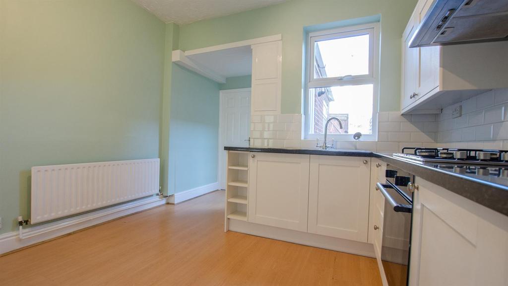 Queen Victoria Street, South Bank, York, YO23 2 bed terraced house £