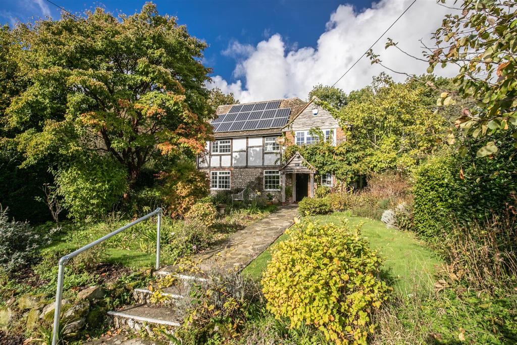 Limes Lane, Buxted, Uckfield 3 bed detached house £775,000