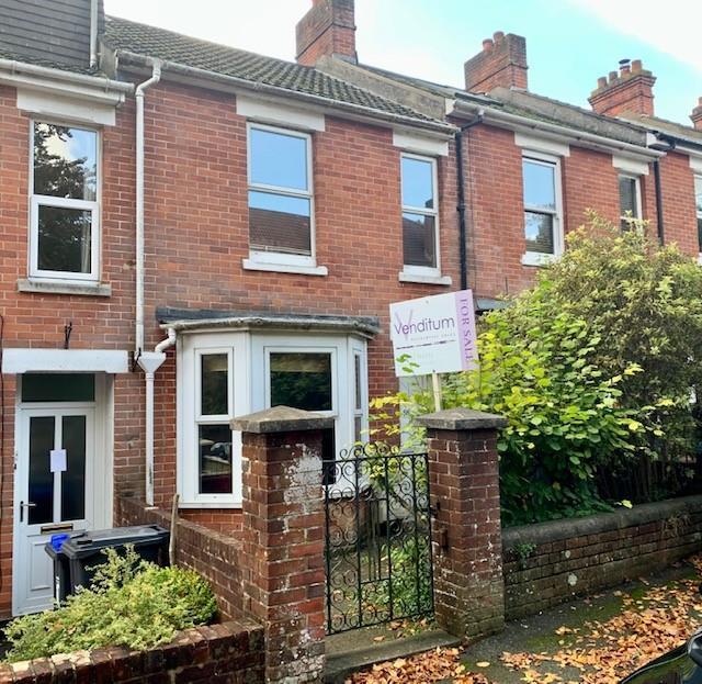 Campbell Road, Salisbury 2 bed terraced house £295,000