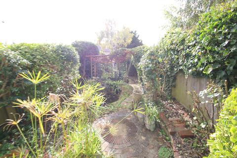 58 Campbell Road, Salisbury, SP1 3BG