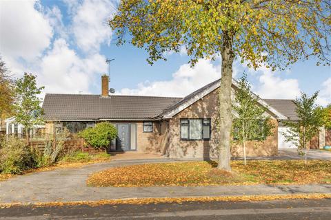4 bedroom detached bungalow for sale - Highland Road, Mansfield