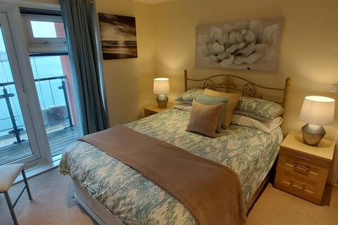 1 bedroom apartment for sale, Altamar, Kings Road, Marina, Swansea