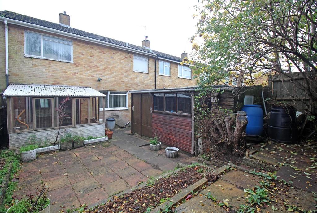 185 Raleigh Crescent Garden 2.JPG