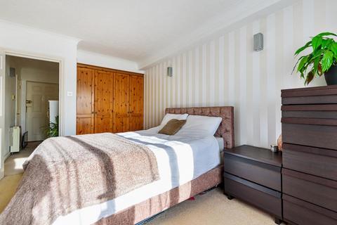 2 Rembrandt Court, Epsom, KT19 0SB