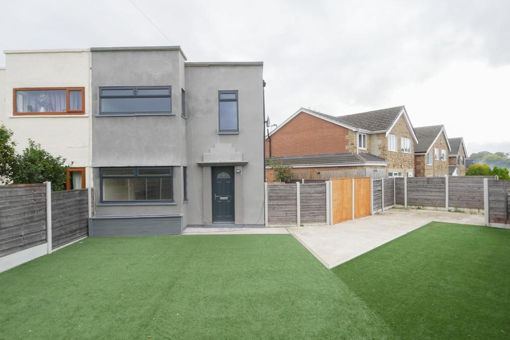Daleside Road, Pudsey, Leeds, LS28... 3 bed semidetached house £165,000