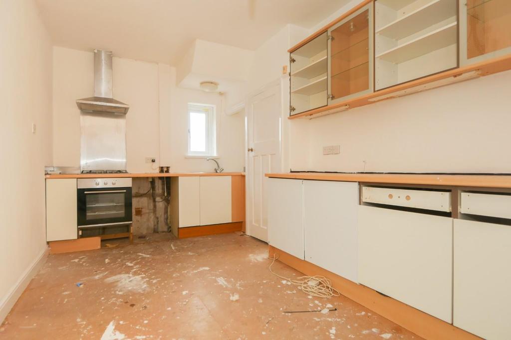 Daleside Road, Pudsey, Leeds, LS28... 3 bed semidetached house £165,000