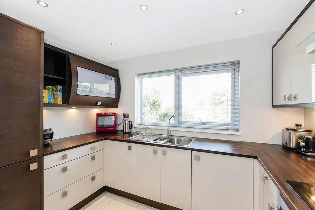 12 Morley Court-2.jpg